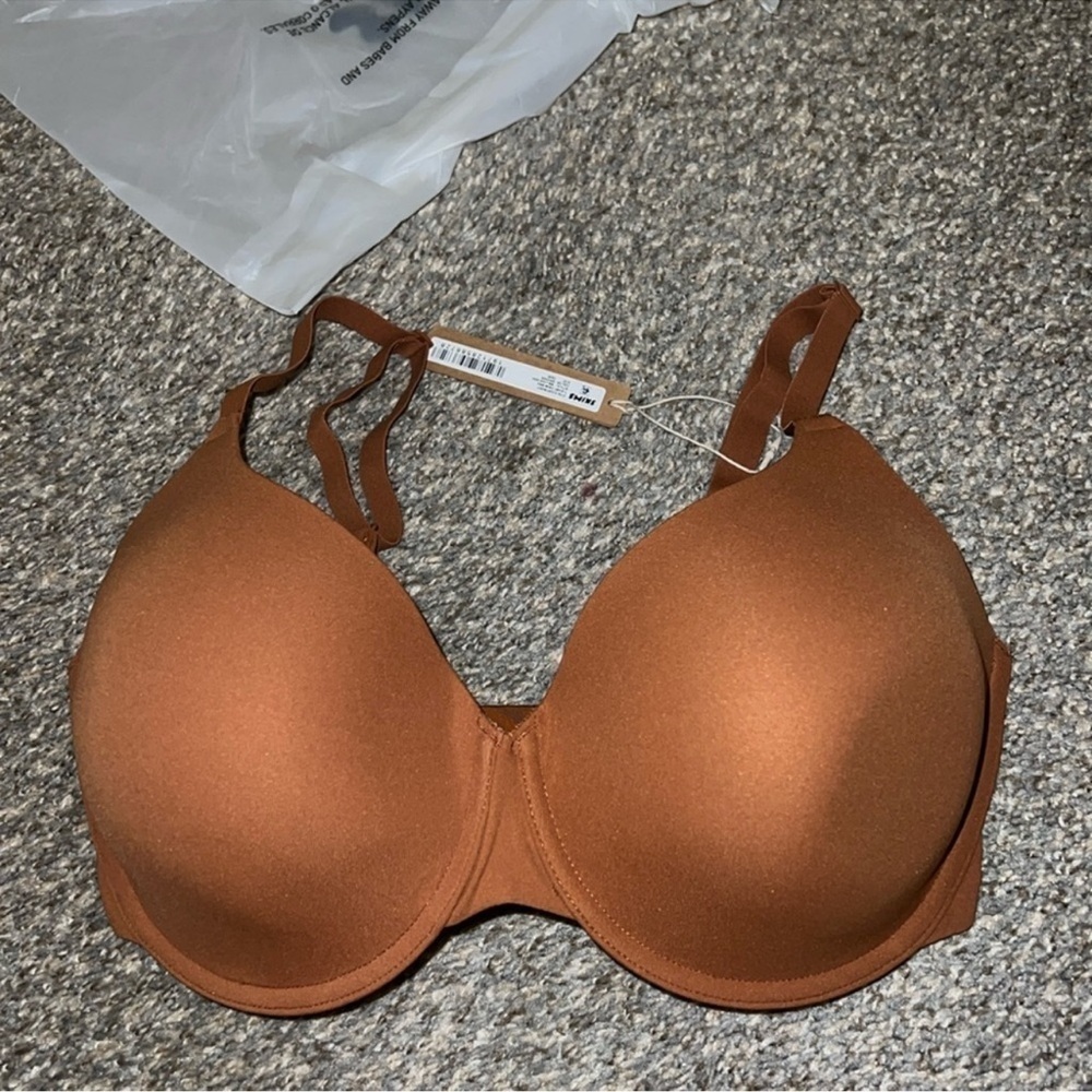 NWT SKIMS (B25) FITS EVERYBODY T-SHIRT BRA - BRONZE / 32H